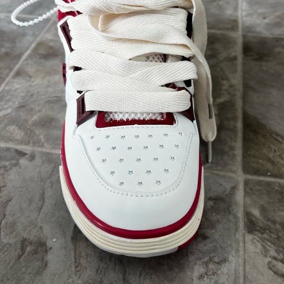 AMIRI White and Burgundy Low-Top Sneakers - Picture 3 of 6